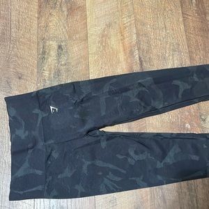 Black gymshark camo leggings